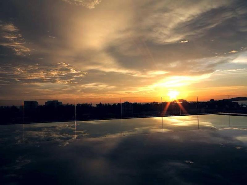 C'Haya Hotel Kota Kinabalu Buitenkant foto