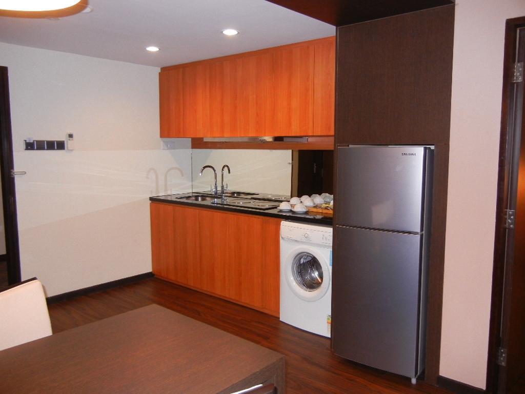 C'Haya Hotel Kota Kinabalu Buitenkant foto