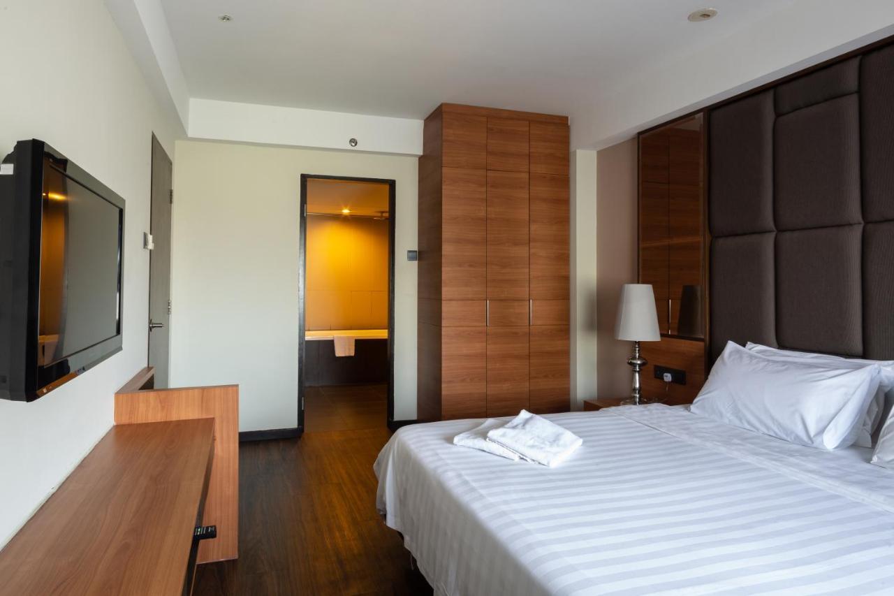 C'Haya Hotel Kota Kinabalu Buitenkant foto