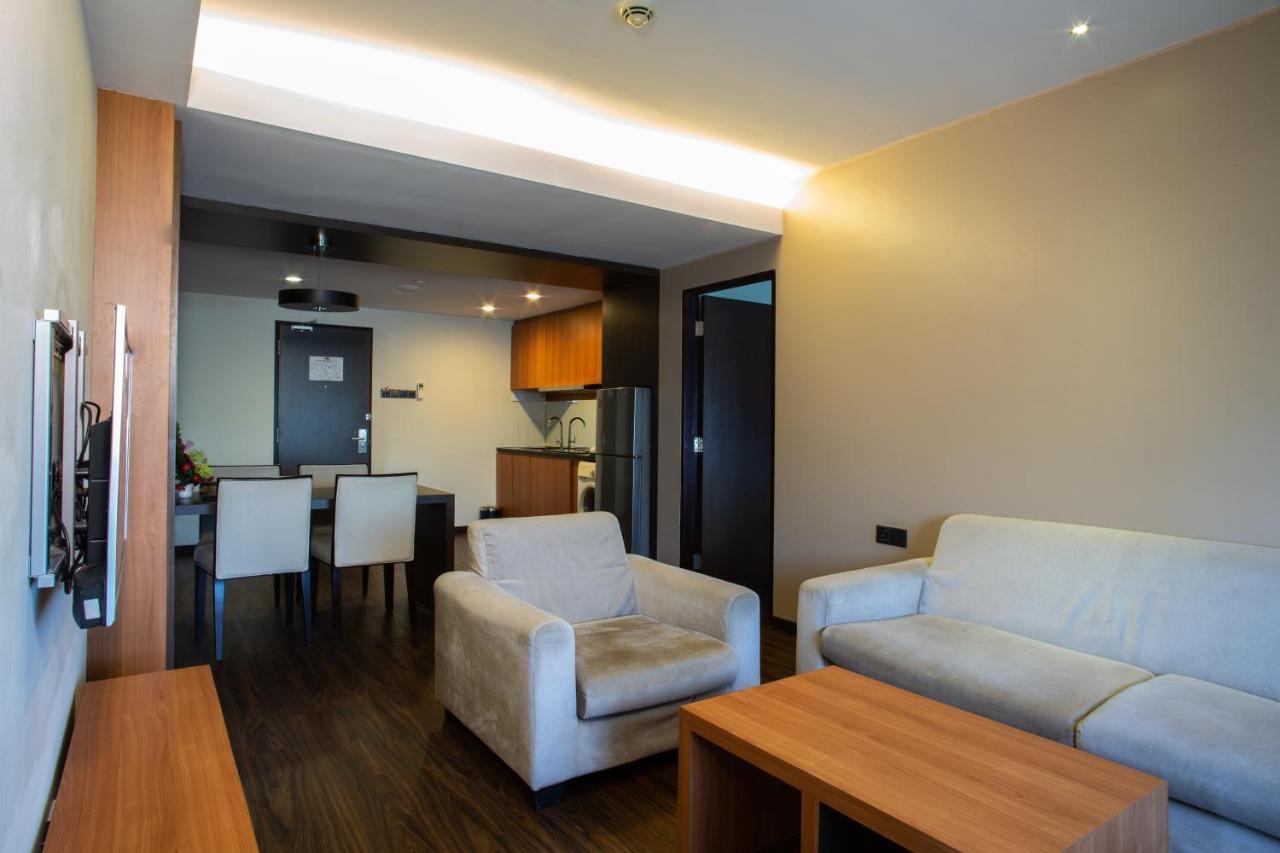 C'Haya Hotel Kota Kinabalu Buitenkant foto