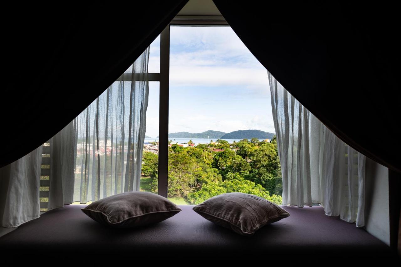 C'Haya Hotel Kota Kinabalu Buitenkant foto